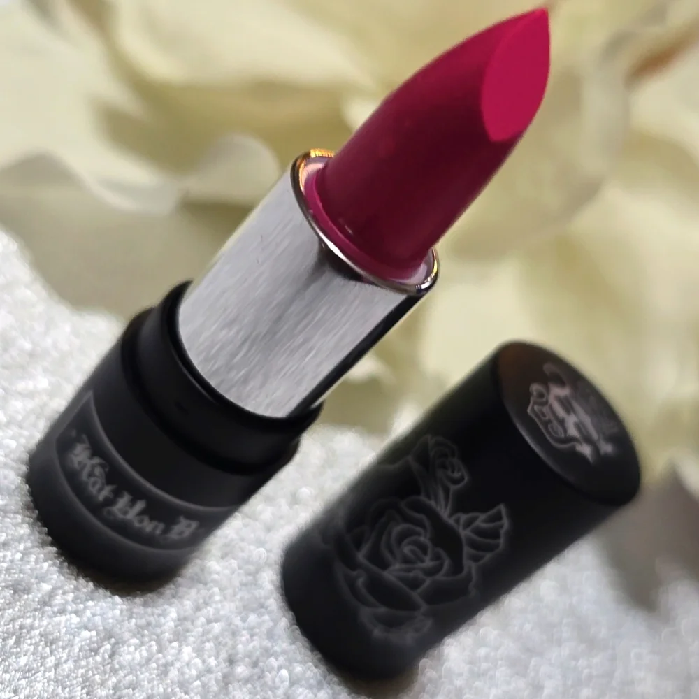 ❇️🧚♀️BACKSTAGE BAMBI Kat VON D RARE MINI Painted Lipstick NWOBox - Picture 1 of 4